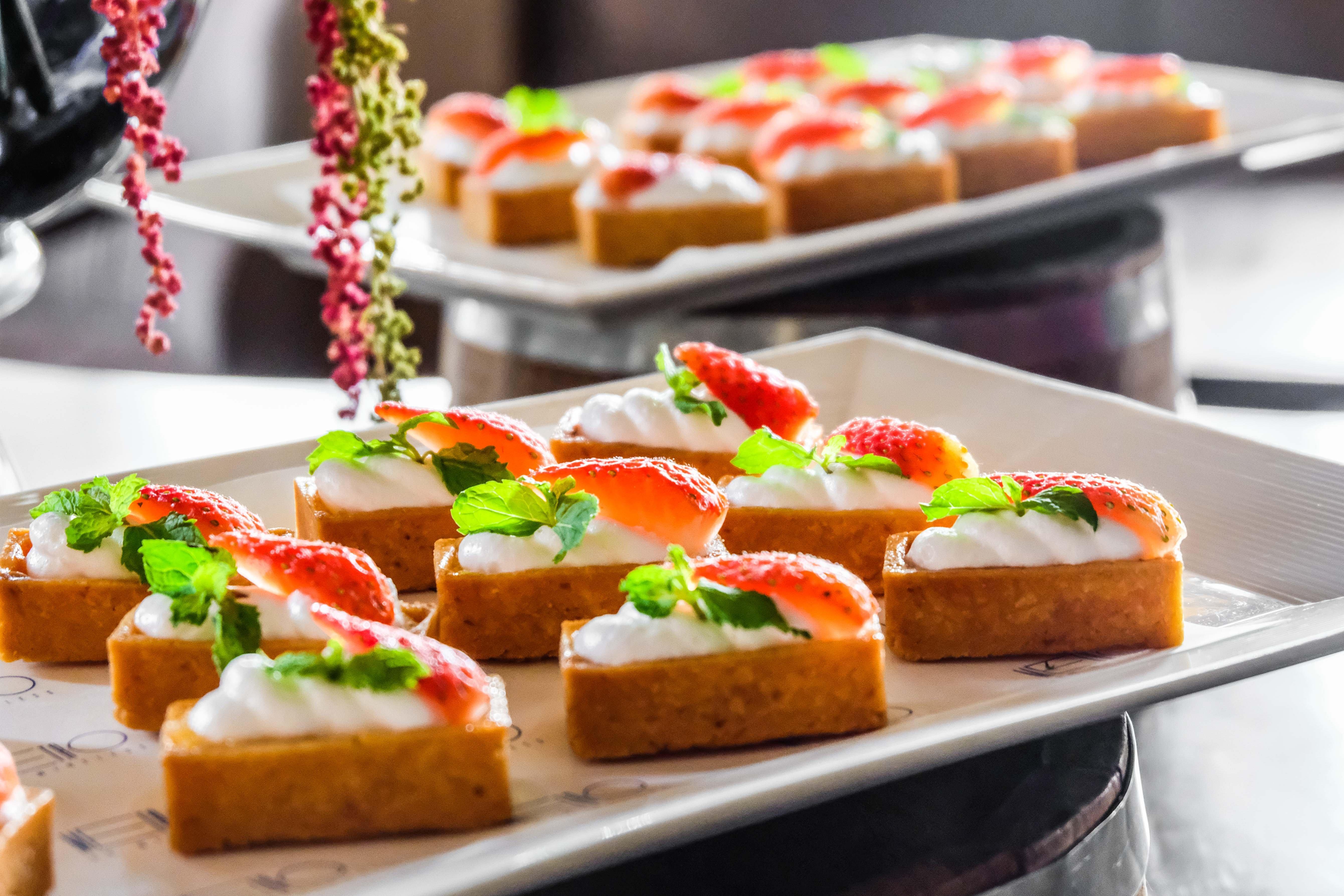 Hotel Indigo Bangkok Wireless Road By Ihg Exteriör bild Canapés