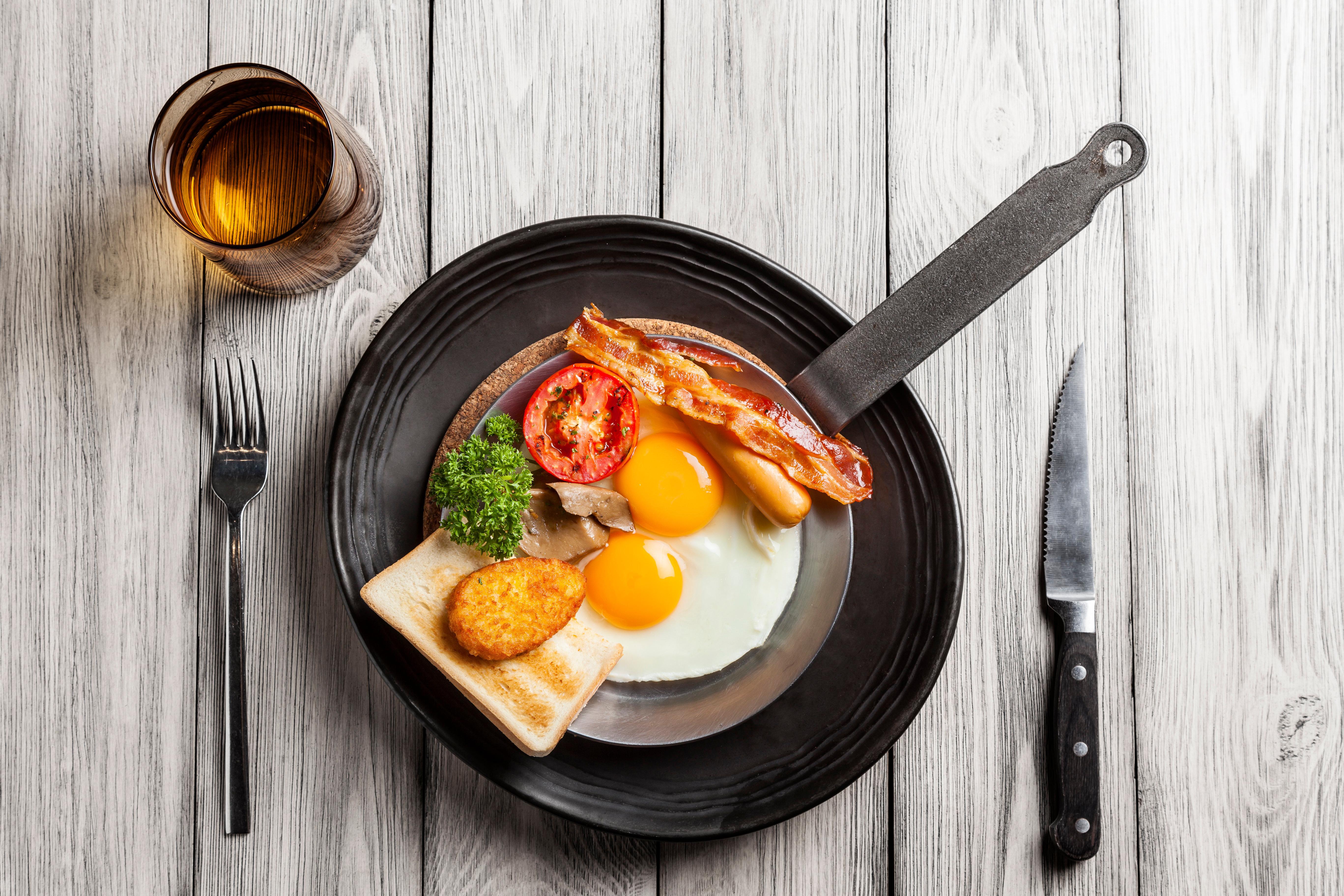 Hotel Indigo Bangkok Wireless Road By Ihg Exteriör bild English breakfast