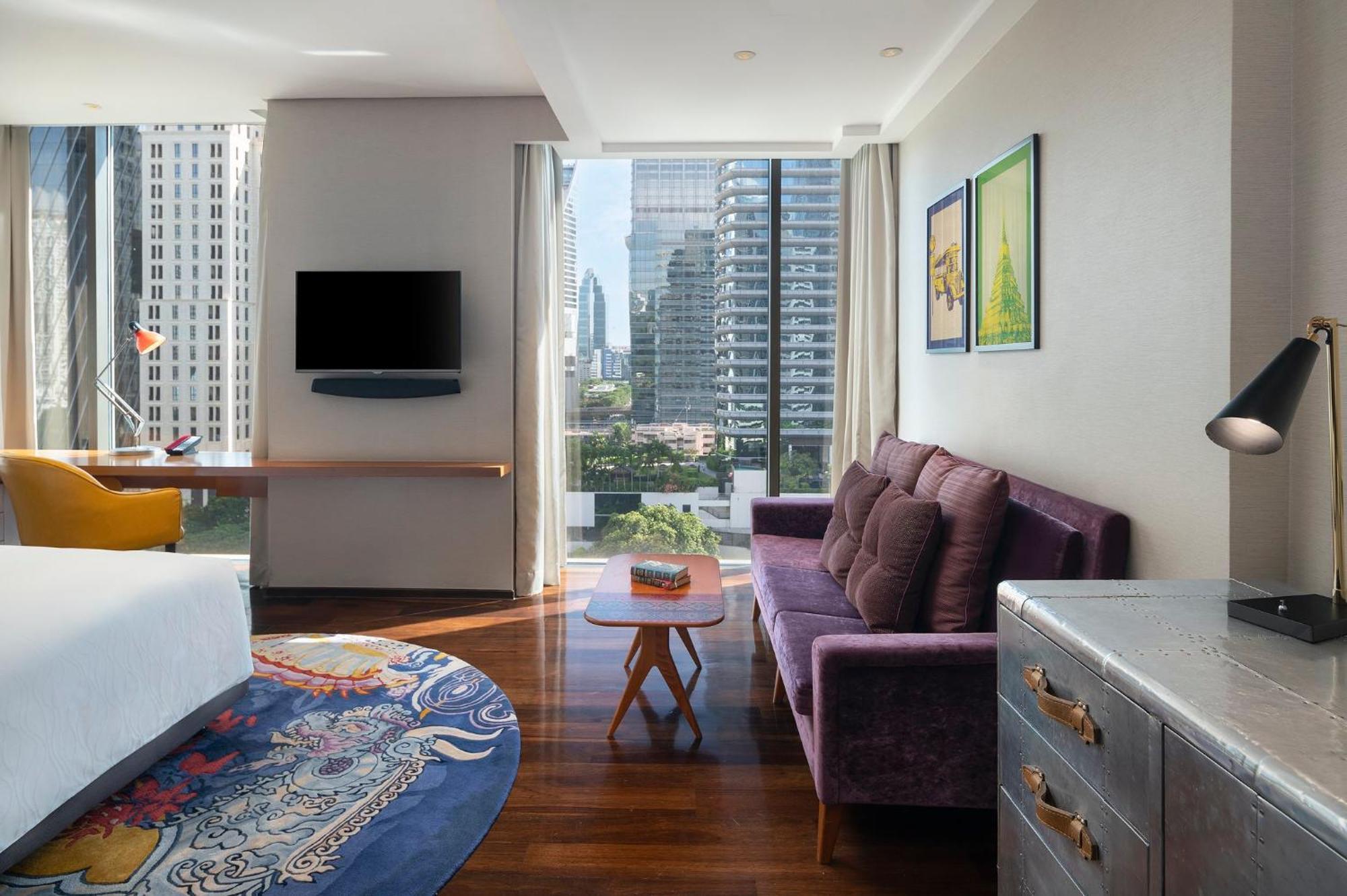 Hotel Indigo Bangkok Wireless Road By Ihg Exteriör bild A suite at the hotel