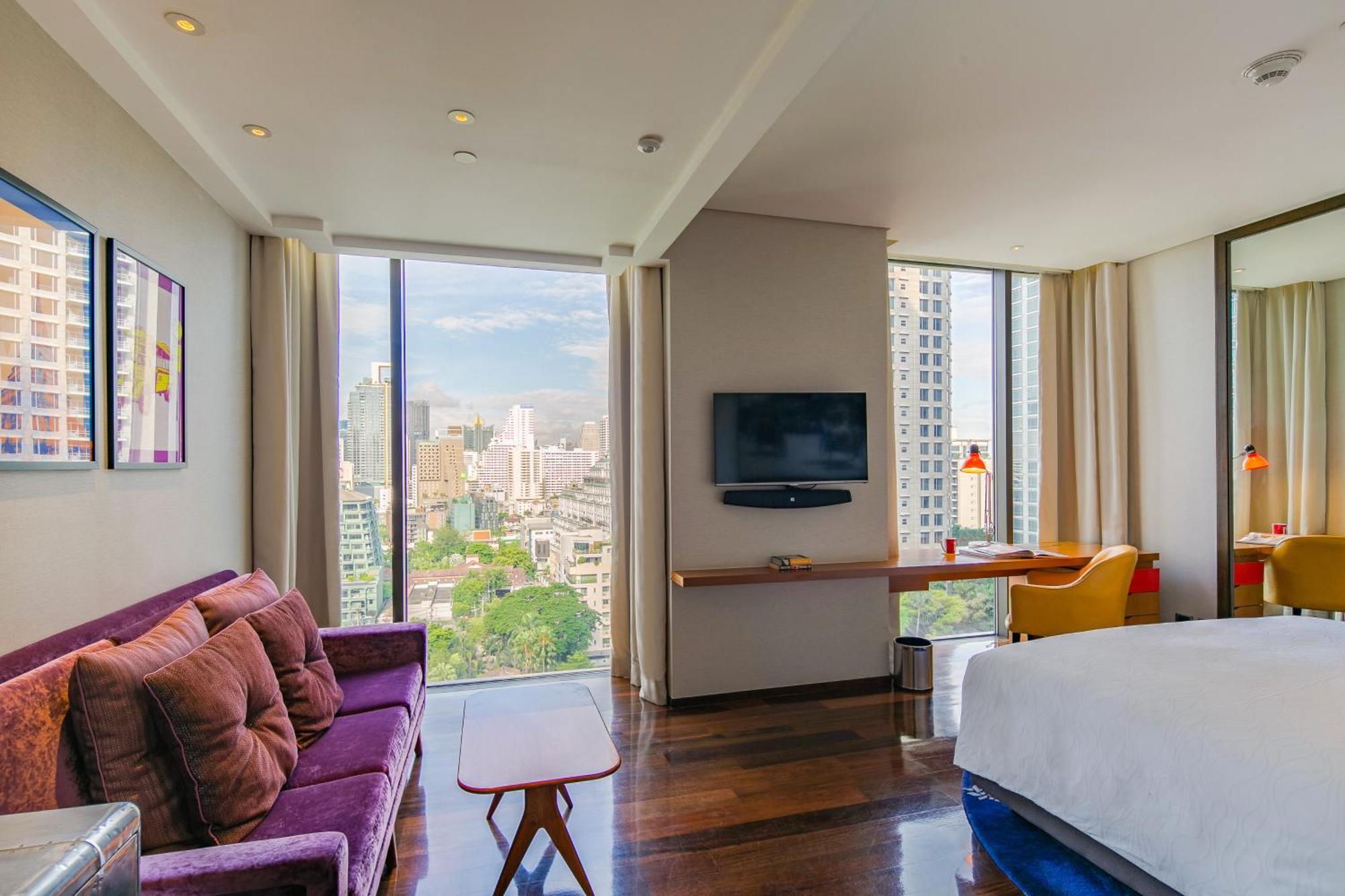 Hotel Indigo Bangkok Wireless Road By Ihg Exteriör bild A suite at the hotel