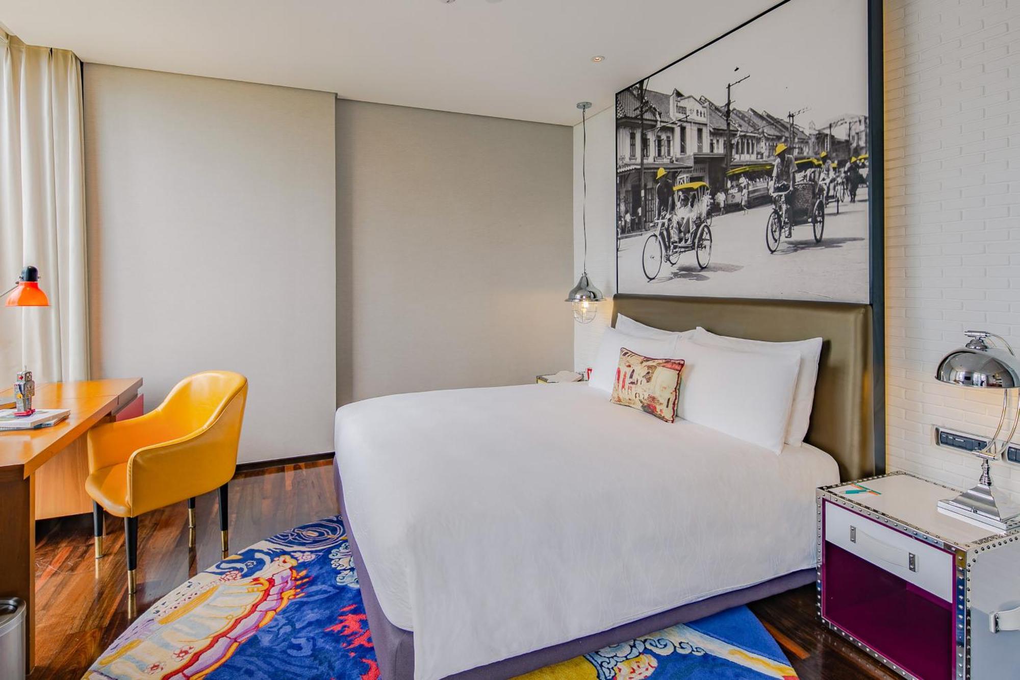 Hotel Indigo Bangkok Wireless Road By Ihg Exteriör bild Deluxe Room